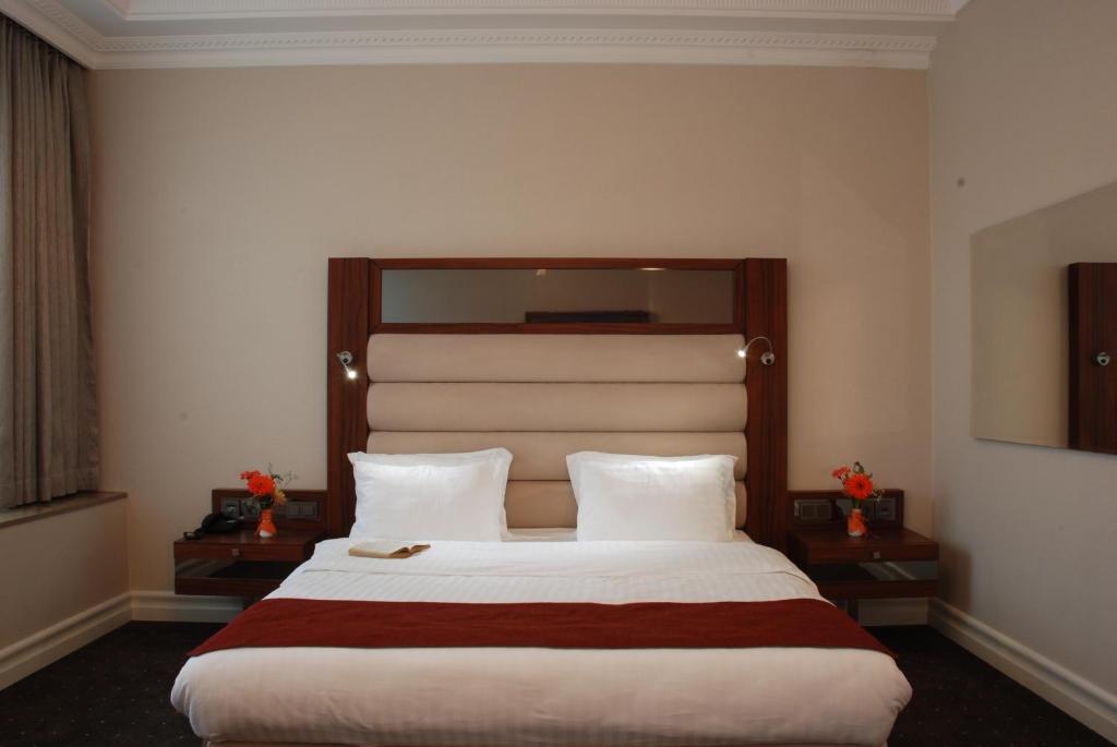 Batumi World Palace Room photo