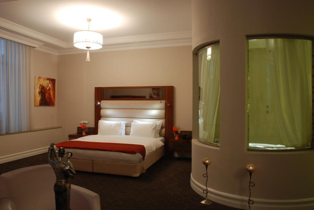 Batumi World Palace Room photo