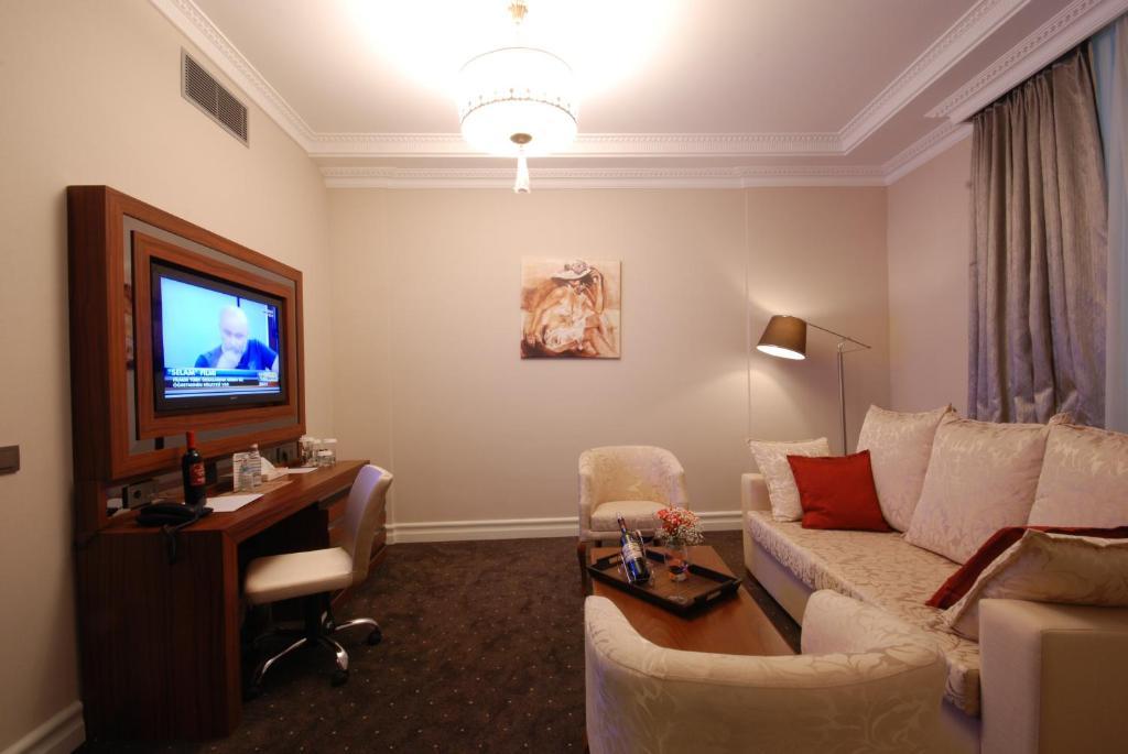 Batumi World Palace Room photo