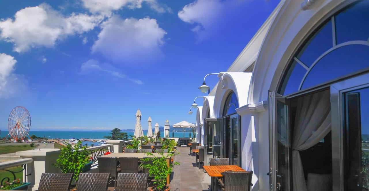 Batumi World Palace Exterior photo